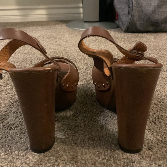 MIA Brown Platform Heels - Picture 4 of 11